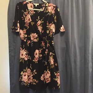 Monteau floral wrap dress size L